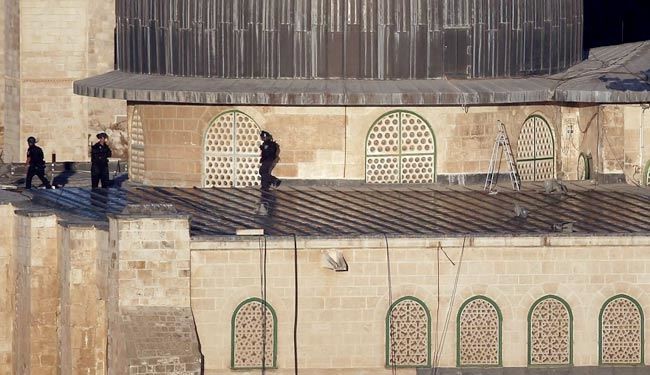نظامیان صهیونیست بالای بام مسجد الاقصی + عکس