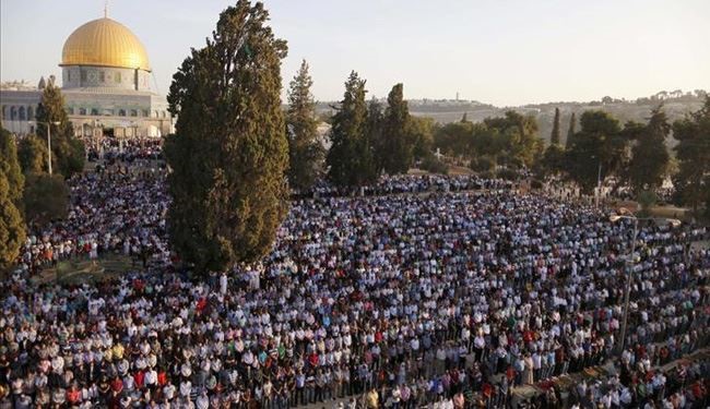 أكثر من 20 ألف مصلٍّ يؤدون صلاة الجمعة في المسجد الأقصى