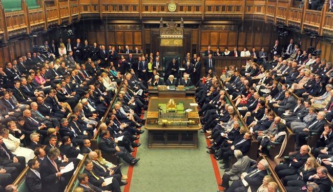 برلمان بريطانيا يوافق على شن غارات ضد 