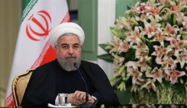 الرئيس روحاني يؤكد ضرورة احياء ذكرى شهداء الحق والعدالة
