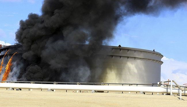 آتش سوزی در مخازن نفتی لیبی در حمله داعش