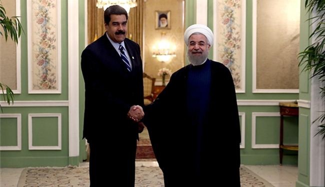 الرئيس روحاني يدعو لرفع مستوى التعاون بين ايران وفنزويلا