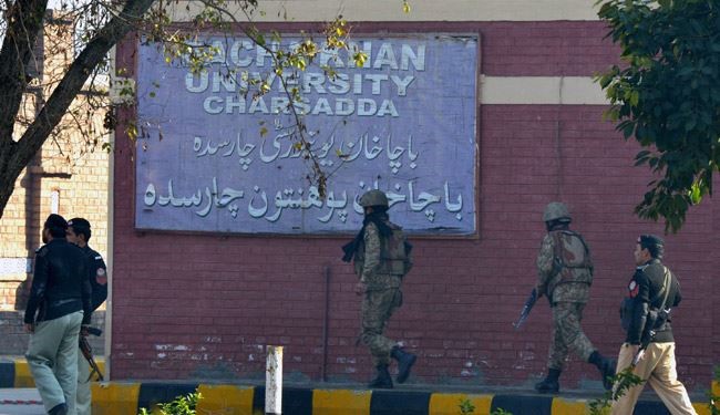 قتلى وجرحى بهجوم على جامعة تشارسادا في باكستان