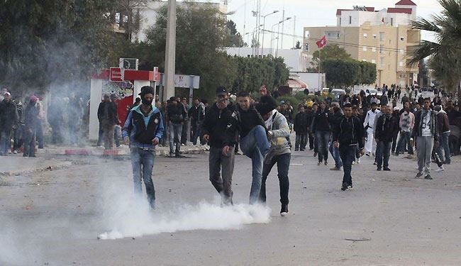 مقتل شرطي تونسي باحتجاجات مطالبة بوظائف