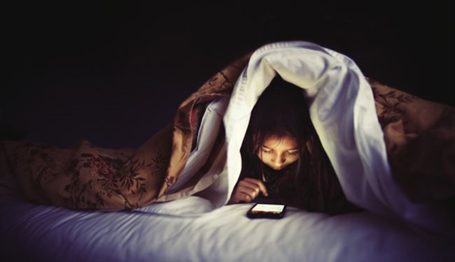 لن تجرؤ على النوم بجوار هاتفك بعد اكتشاف هذه المخاطر!‎