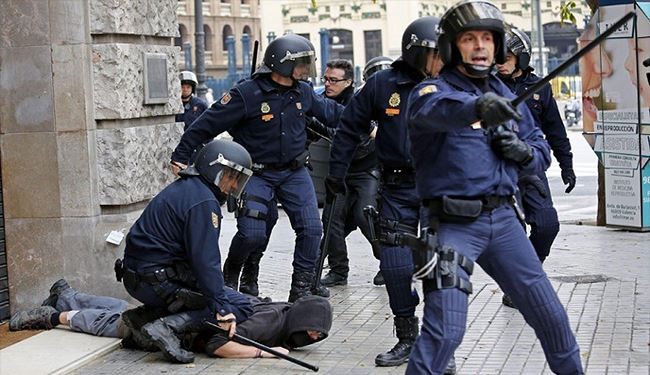 إسبانيا تعتقل 7 أشخاص لصلتهم بالإرهاب