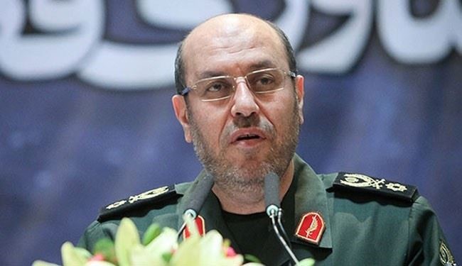 العميد دهقان: القوات الايرانية تدافع عن حدود البلاد بقوة