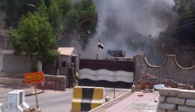 عشرات القتلى والجرحى بتفجير استهدف معسكرا للمرتزقة في عدن