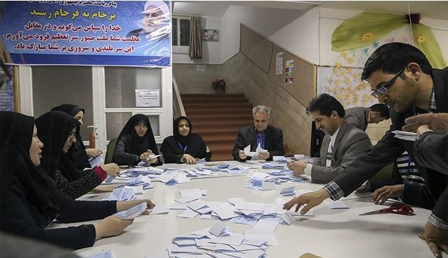 الاصلاحيون يحصدون مقاعد طهران بالبرلمان حسب النتائج الاولية