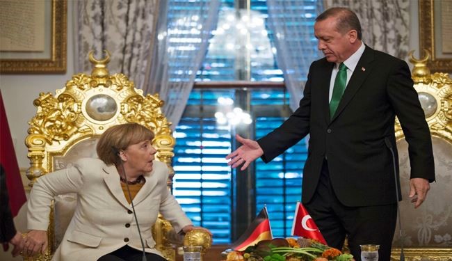 أردوغان يستغل حرج أوروبا لصالحه ويخوض مساومة رخيصة