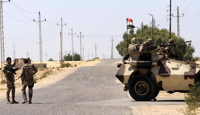 مقتل 10 عسكريين مصريين بهجومين إرهابيين في سيناء