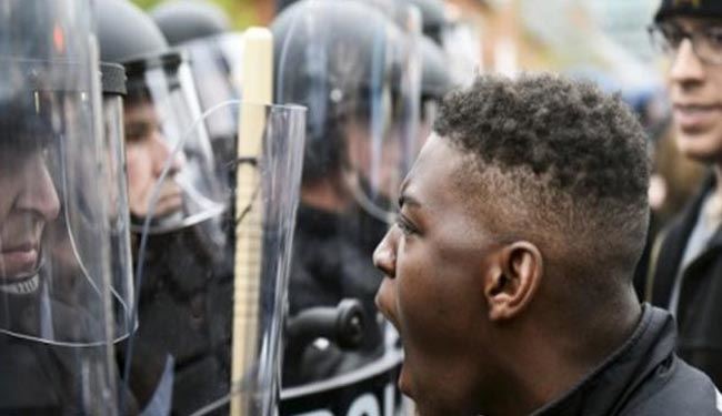 پلیس های آمریکایی سیاهان را بیشتر می کشند!