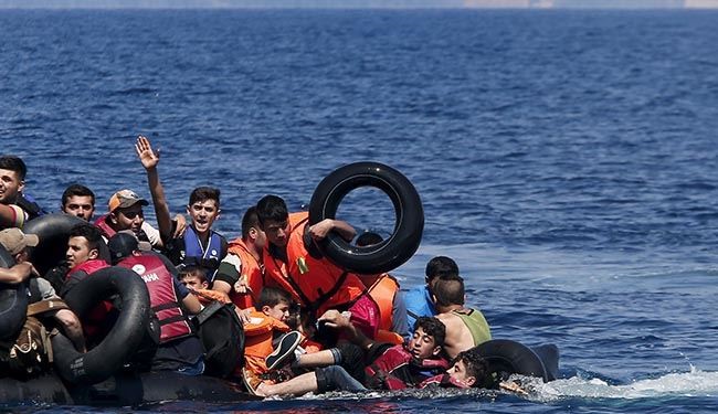 بالصور؛ ألمان يتعهدون بتكفل نفقات سوريين مدى الحياة