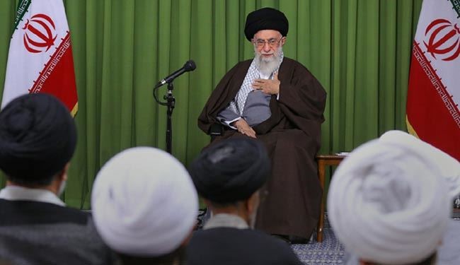 قائد الثورة يستقبل طلبة الحوزات العلمية في طهران