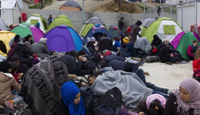 الإمارات تنشىء مخيم للاجئين السوريين.. في اليونان!