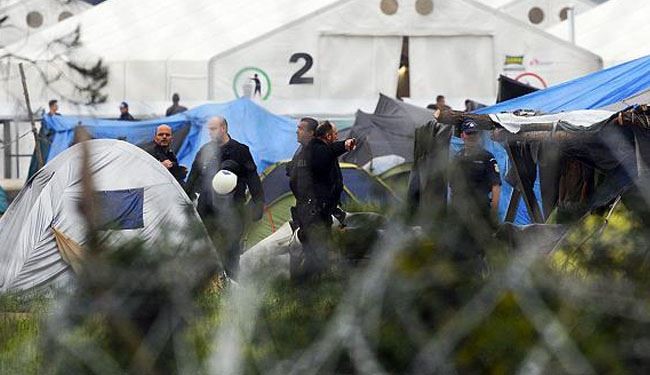اليونان تواصل اخلاء مخيم ايدوميني غداة نقل اكثر من الفي مهاجر