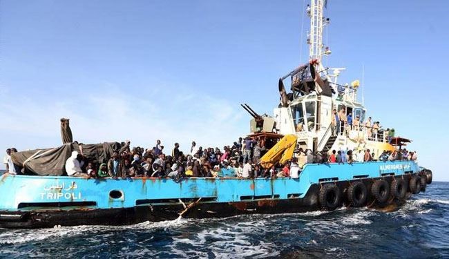غرق قارب كان يقلّ مئات المهاجرين المغاربة في المياه الليبية