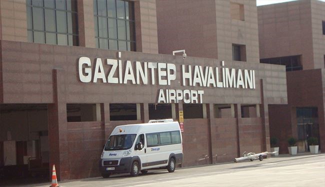 سقوط صاروخين بالقرب من مطار غازي عنتاب التركي!