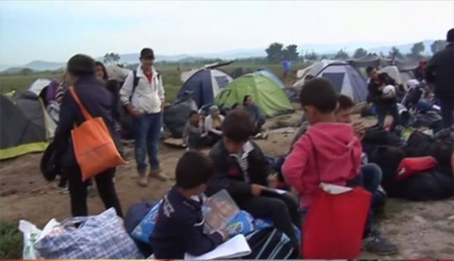 انتقال 3 هزار پناهجو به انبارهای متروکه در یونان
