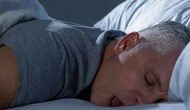 چرا موقع خواب آب دهان جای می شود؟