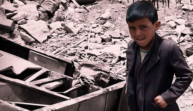 بالصورة..طفل يمني يوجّه رسالة لبان كي مون، ماذا قال فيها؟