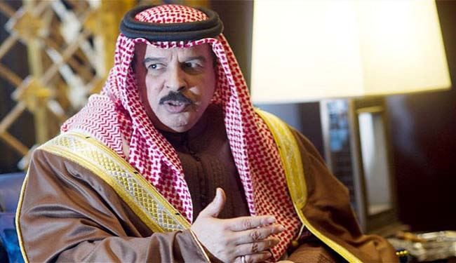 ملك البحرين يدعم تجميد نشاط الوفاق وإغلاق مقراتها