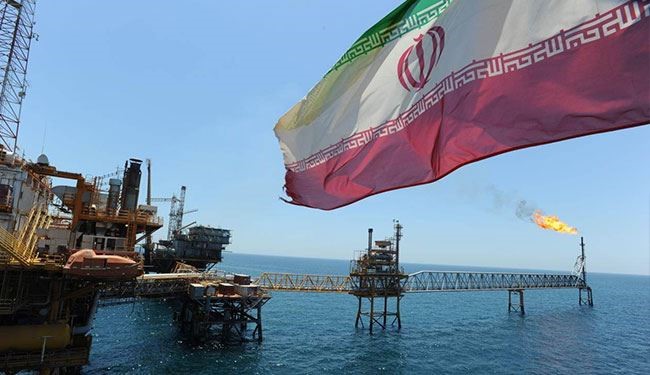 ايران ترفع انتاجها النفطي لـ 4 ملايين برميل يوميا حتى أيلول