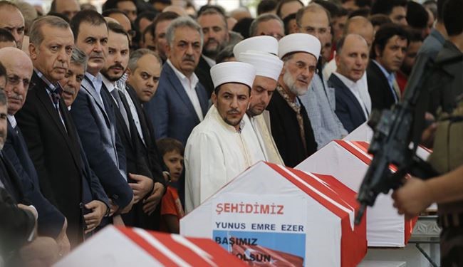 ترکیه، بر جنازۀ کودتاچیان نماز میت نمی‌خواند !