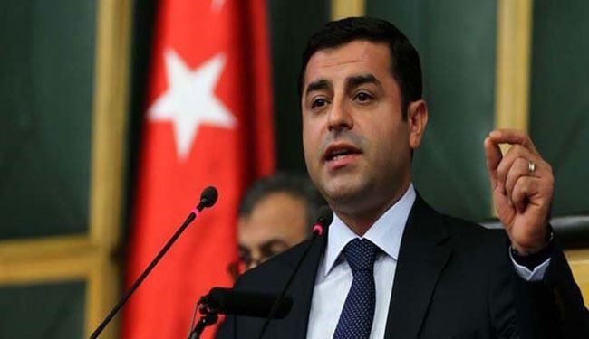 زعيم كردي تركي يعارض الانقلاب واردوغان