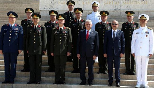 تركيا: ترقية 99 عقيدا الى رتبة جنرال