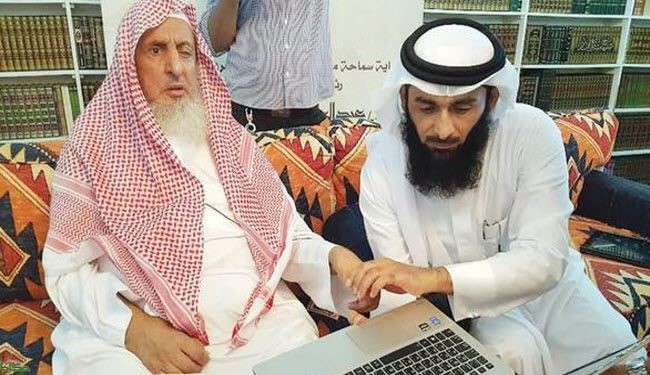 مفتي السعودية: أخطاء جسيمة في مصاحف المساجد باستثناء..