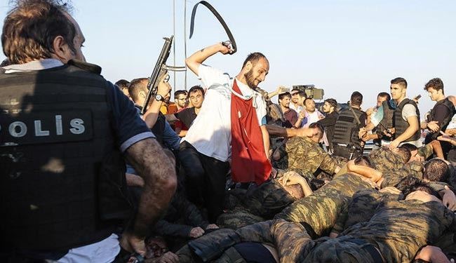 اعتقال أكثر من 35 ألف شخص اثر محاولة انقلاب تركيا