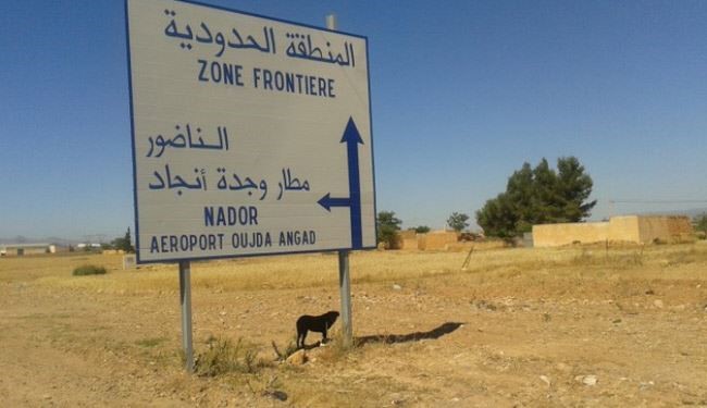 الجزائر تبني جدارا عازلا على حدودها مع المغرب