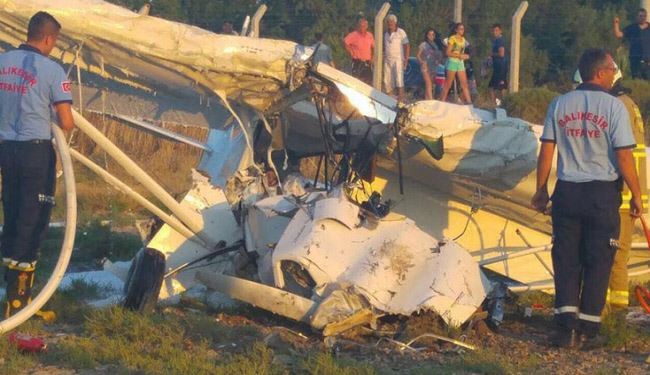 مصرع شخصين في سقوط طائرة تدريب تركية غربي البلاد
