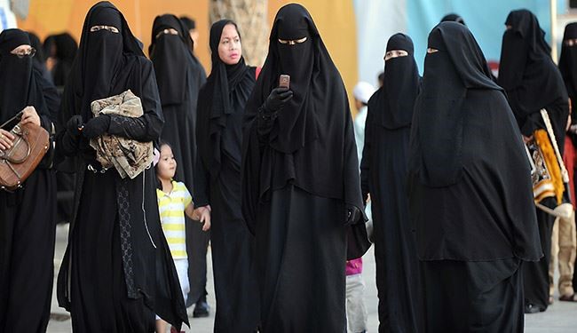 السعوديات يطالبن بإسقاط نظام الولاية على المرأة في بلادهن