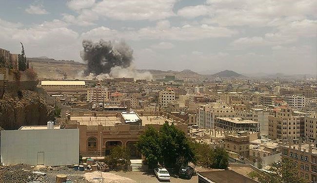 14 شهيدا بقصف العدوان لسوق وحي سكني في صنعاء