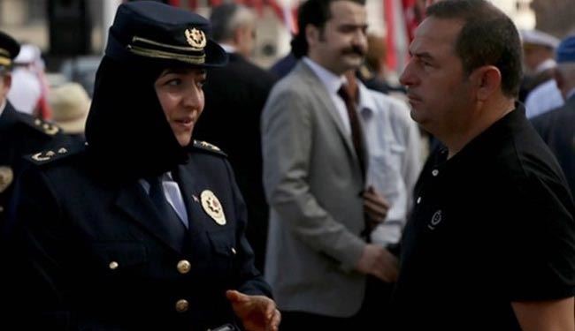 عکس‌های تاریخی نخستین زن باحجاب پلیس در ترکیه