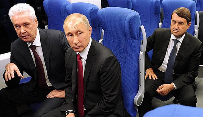 بوتين يجوب موسكو بقطار سريع.. والسبب؟