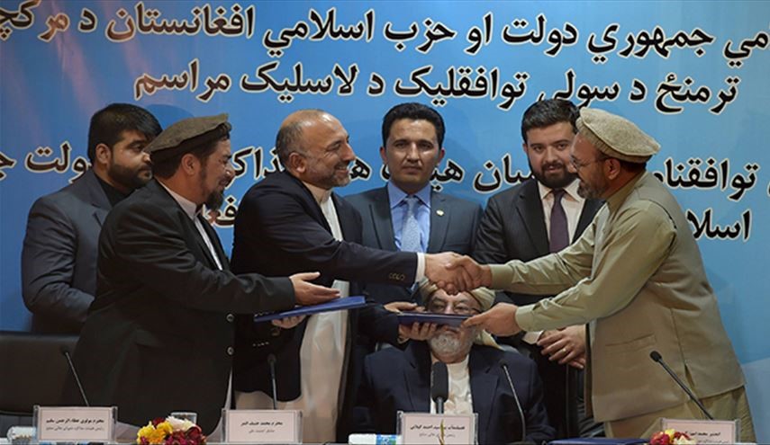 الحكومة الأفغانية توقع اتفاقا مع ثاني أكبر جماعة متشددة في البلاد