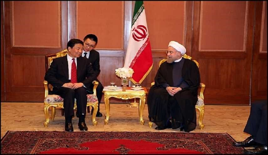 روحاني: طهران وبکین لتعزیز العلاقات الإستراتیجیة
