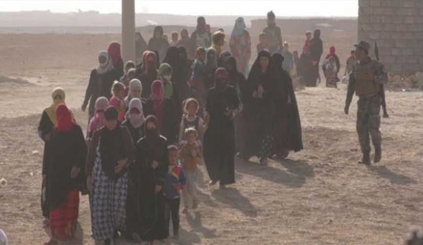 خانواده‌های‌ نجات‌یافته از چنگ‌ داعش در موصل (تصاویر)