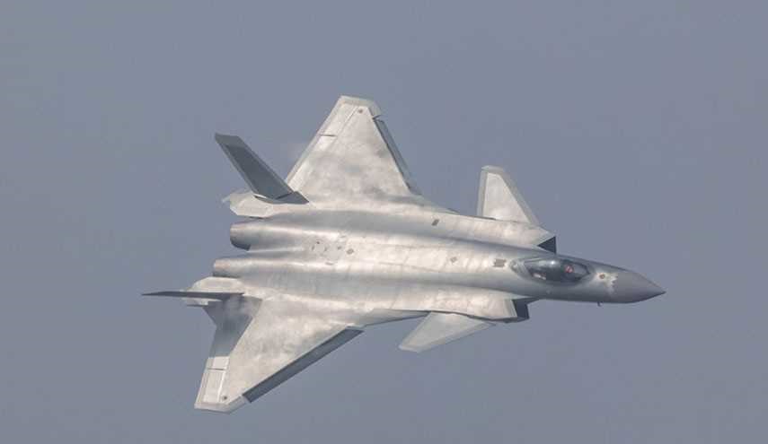 أي الشبحين سيتغلب على الآخر؟