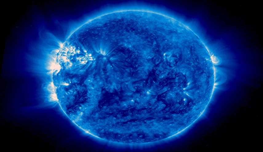 ناسا تكشف سر جسم أزرق غريب ظهر أمام الشمس