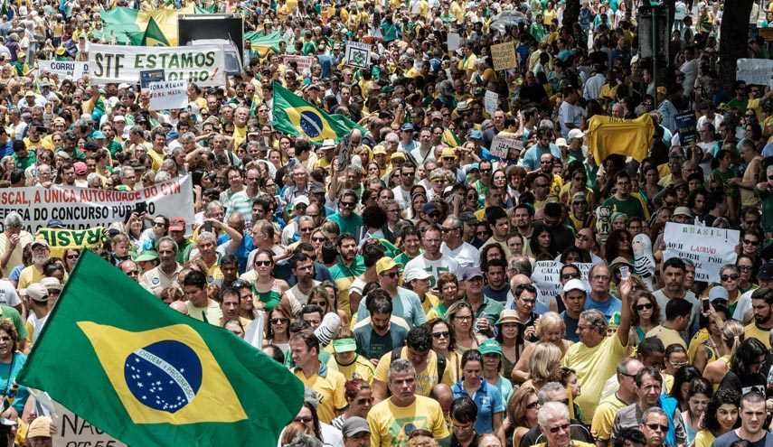 20 ألف شخص على الأقل يتظاهرون ضد الفساد في البرازيل