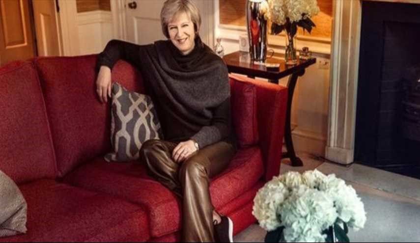 ما الغريب في هذه الصورة لرئيسة وزراء بريطانيا؟!