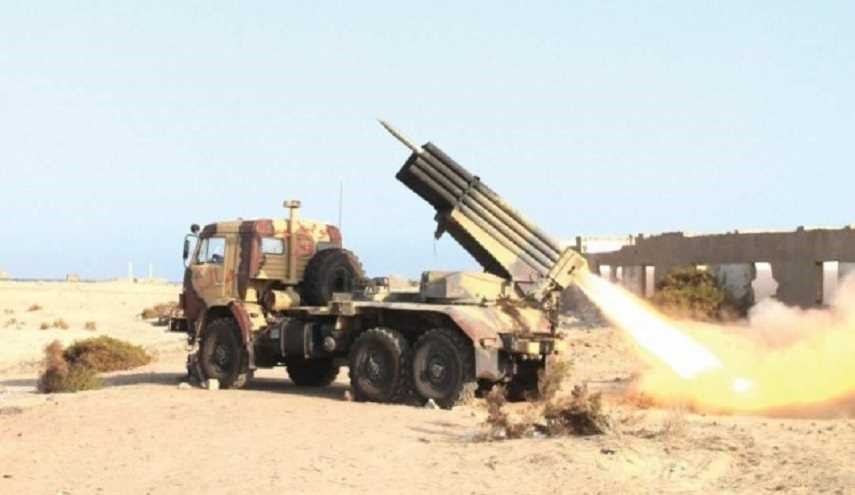 القوة اليمنية تستهدف مواقع الجيش السعودي بالكاتيوشا
