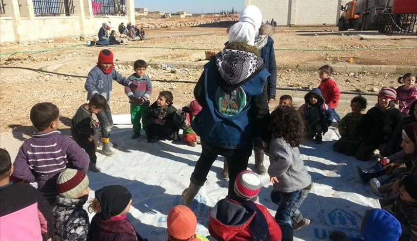 بالصور..جمعيات تقدم الدعم النفسي للأطفال الذين كانوا محاصرين في أحياء حلب الشرقية