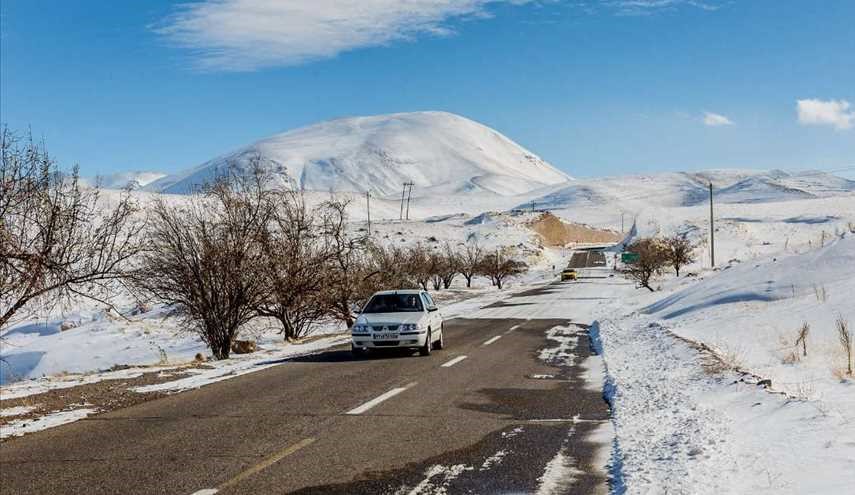 برف زمستانی در روستای صخره ای کندوان/ تصاویر
