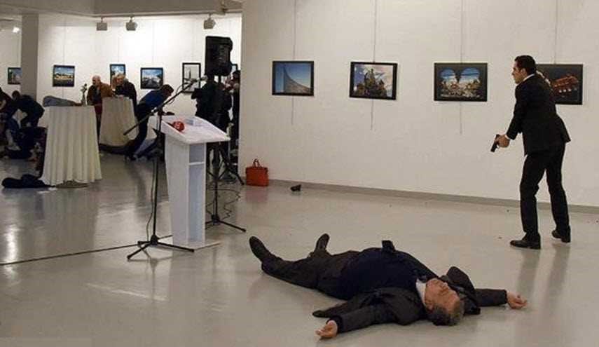 تفاصيل حادثة اغتيال السفير الروسي بتركيا، كما رواها مصورها!