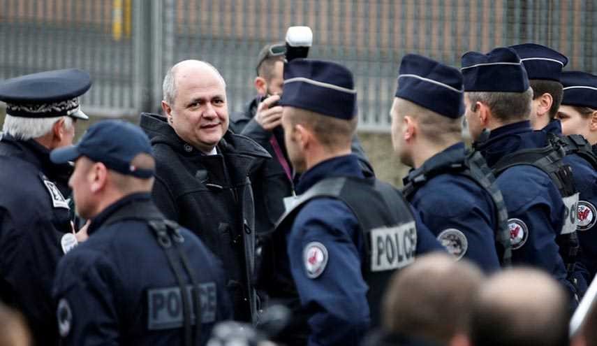 فرنسا... 91 ألف شرطي لتأمين احتفالات عيد الميلاد ورأس السنة